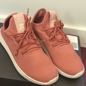 PHARRELL WILLIAMS TENNIS HU SHOES